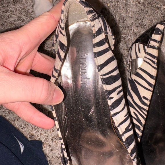 Pointed Zebra-Print Pumps with Croc Trim - Black and White - Picture 3 of 4